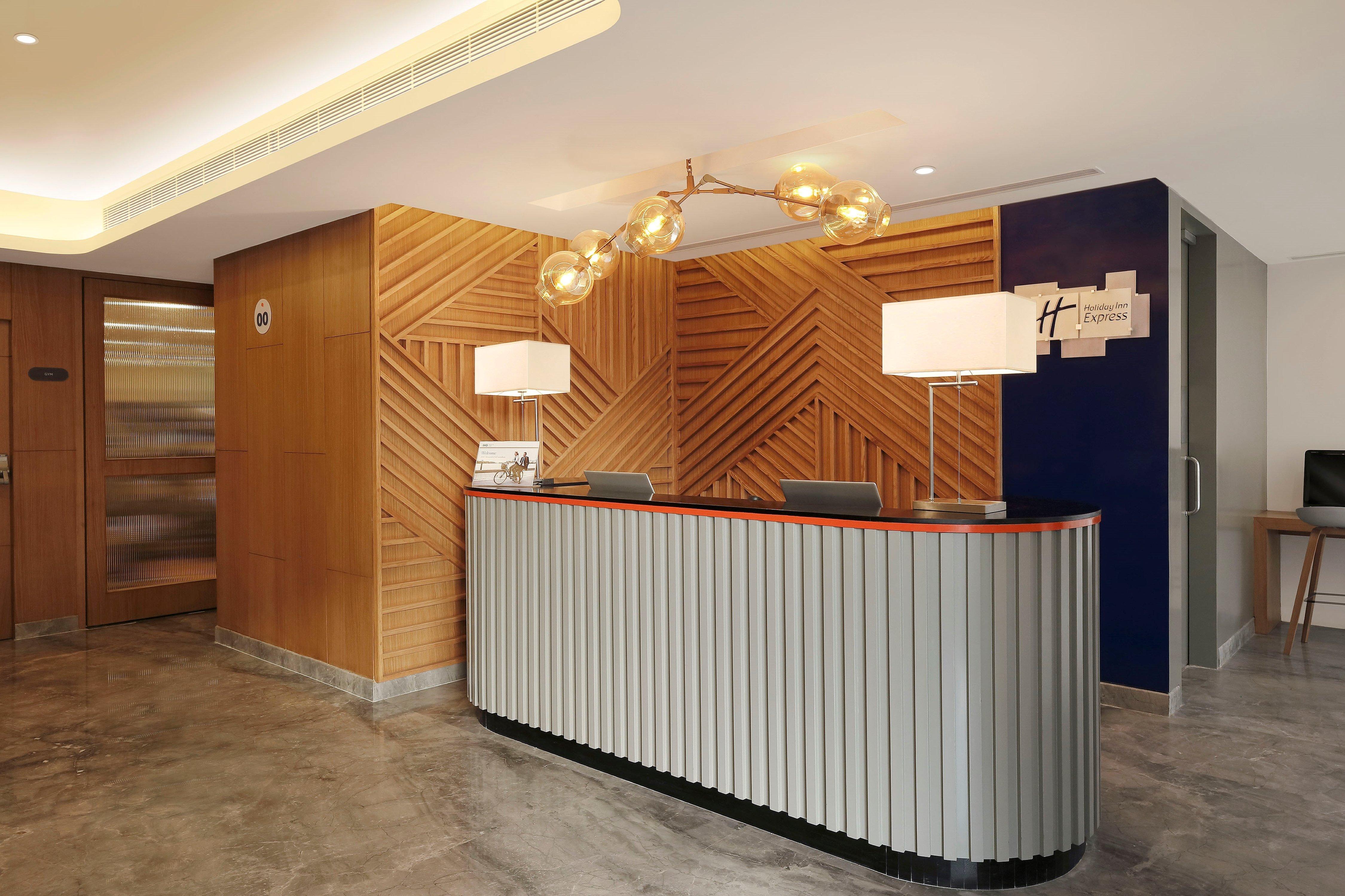 Holiday Inn Express Ahmedabad Prahlad Nagar By Ihg Экстерьер фото