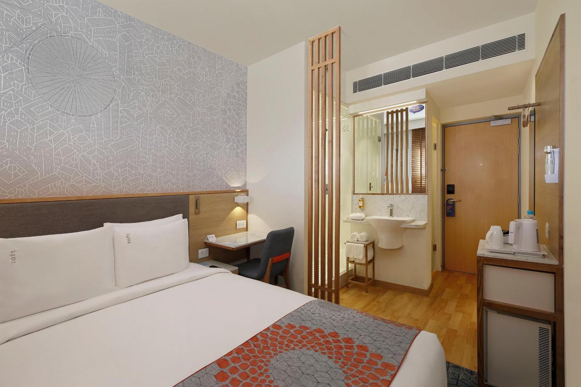 Holiday Inn Express Ahmedabad Prahlad Nagar By Ihg Экстерьер фото