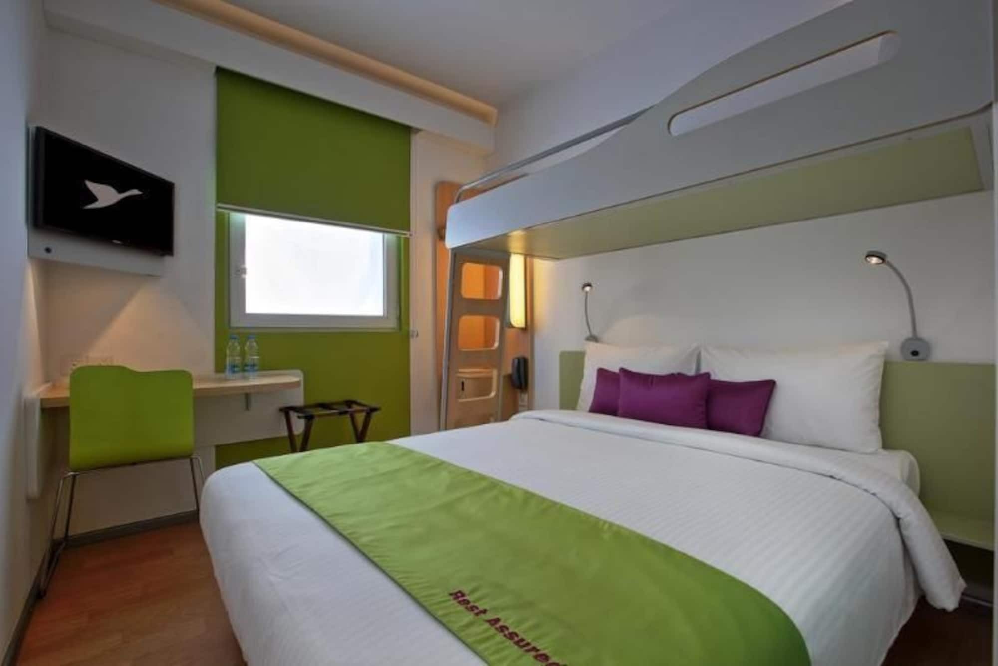 Holiday Inn Express Ahmedabad Prahlad Nagar By Ihg Экстерьер фото